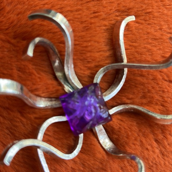 Cecile & Jeanne vintage purple and silver Brooch - Picture 2 of 4